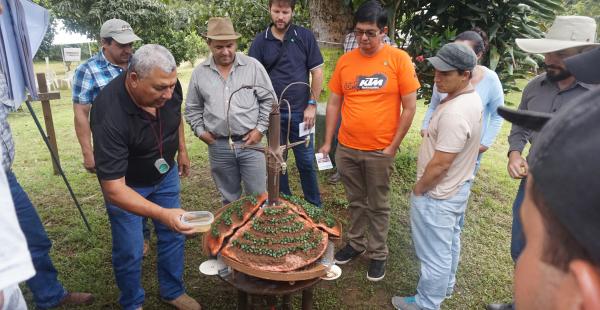 coffee_farmers_learning_about_soil_management_2.jpg